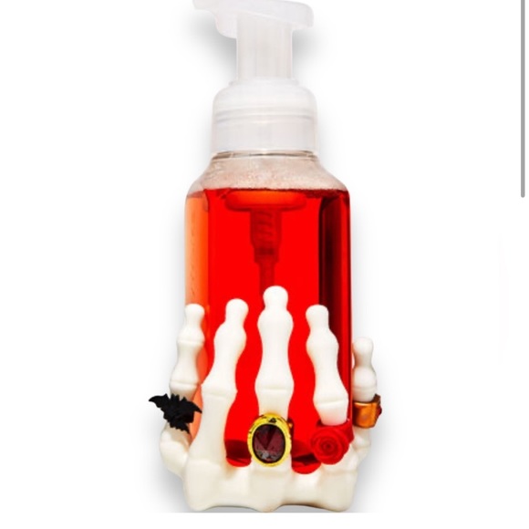 Bath & Body Works Spooky Skeleton Foaming Hand Soap Holder - Glows in the dark! - Picture 2 of 7